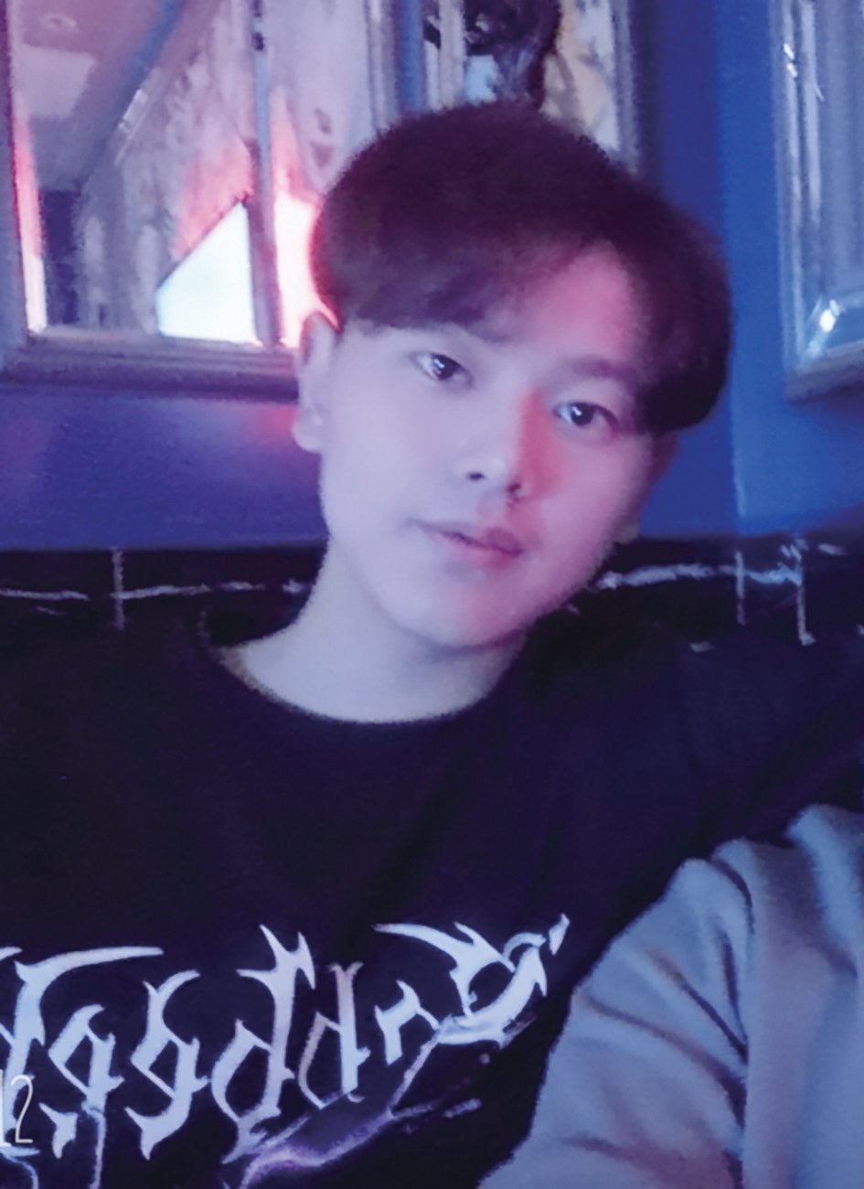 魏文峻(国防学院,考研至中国科学技术大学) 考研最重要的是坚持和努力,如果你想要取得多么超凡脱俗的成绩,那么你就必须得付出等量艰苦卓绝的代价。在日复一日枯燥的复习中磨练自己,在坚持中超越自我。