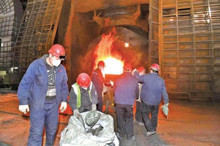 钢城保卫战 ——疫情下包钢生产现场见闻